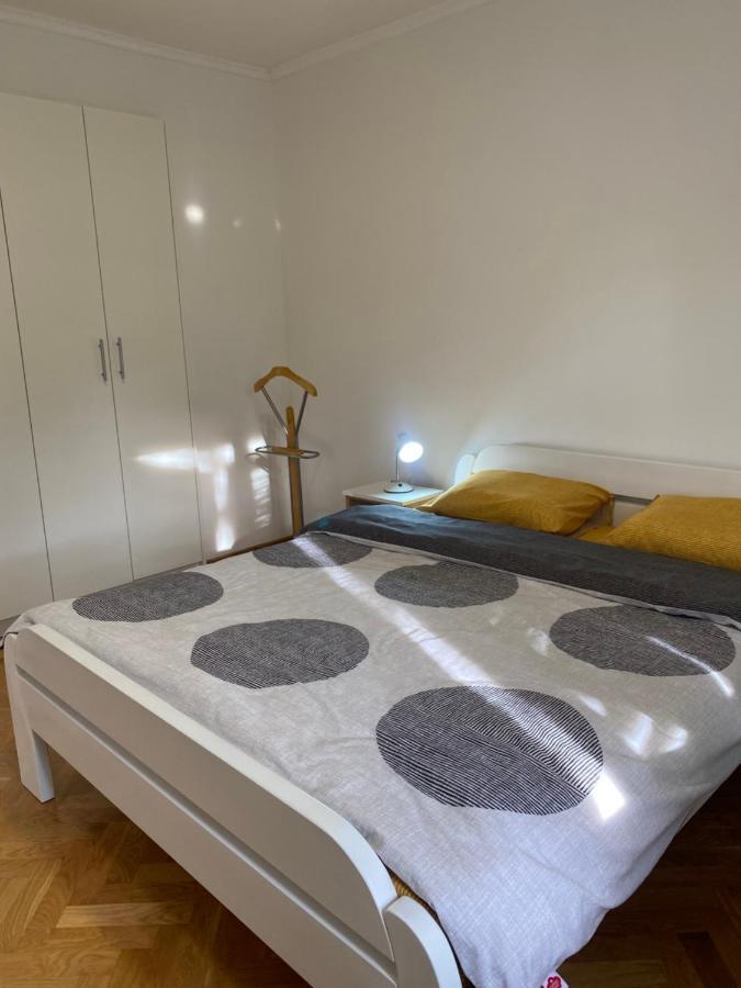 Apartamento Napjacu With Own Parking And Garden Herceg Novi Exterior foto