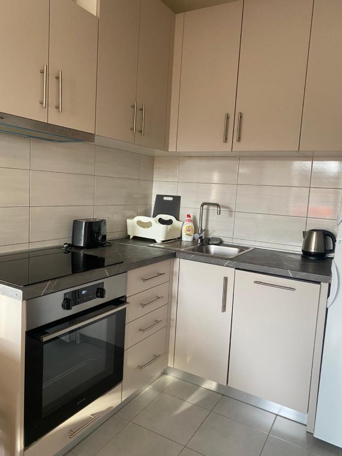 Apartamento Napjacu With Own Parking And Garden Herceg Novi Exterior foto