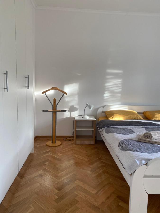 Apartamento Napjacu With Own Parking And Garden Herceg Novi Exterior foto